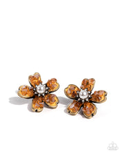 Load image into Gallery viewer, Brass earrings and ring set
