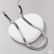 Load image into Gallery viewer, Herringbone Haute - silver
